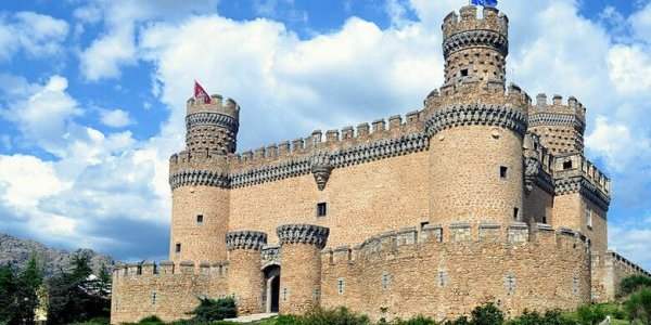 El Castillo de Manzanares El Real et ses visites théâtralisées